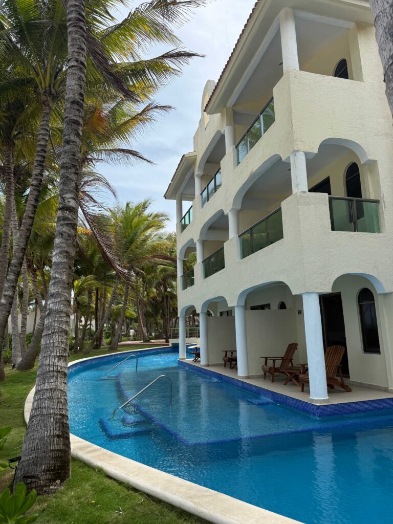Swim-up guest rooms at El Dorado Casitas Royale