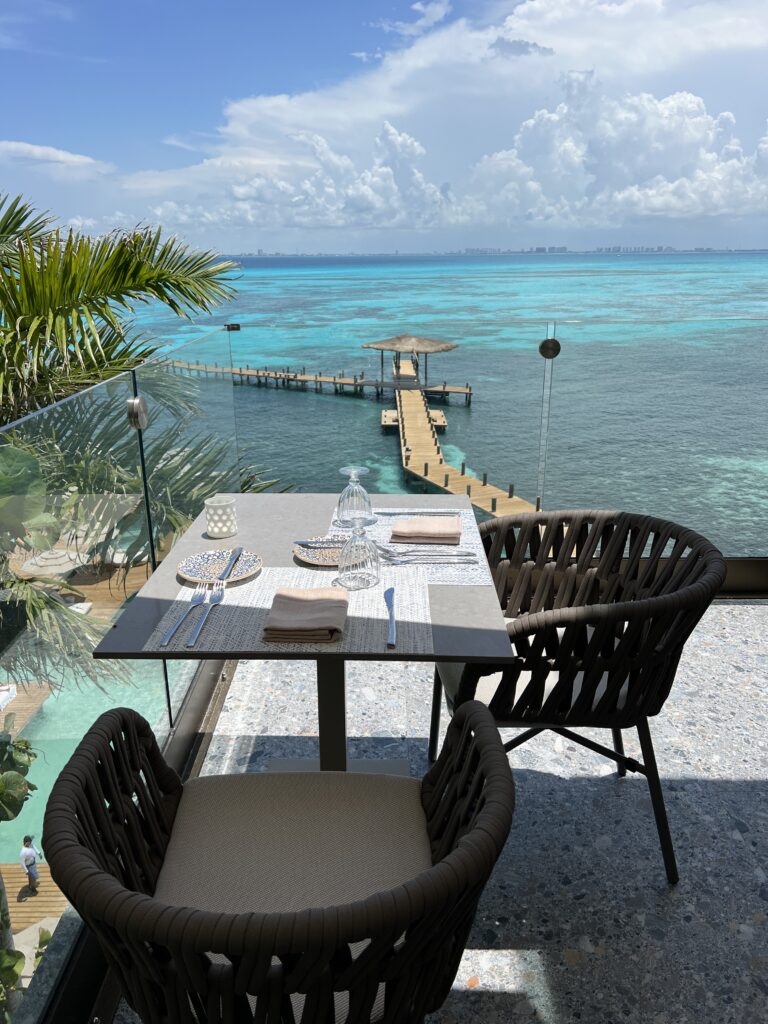 Impression Isla Mujeres outdoor dining at Spezia Italian restaurant 